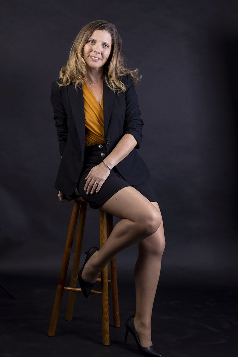 MIMI CPortrait corporate femme en studio – M.Studiophoto13